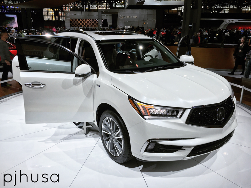 Illustration for article titled New York Auto Show Photodump